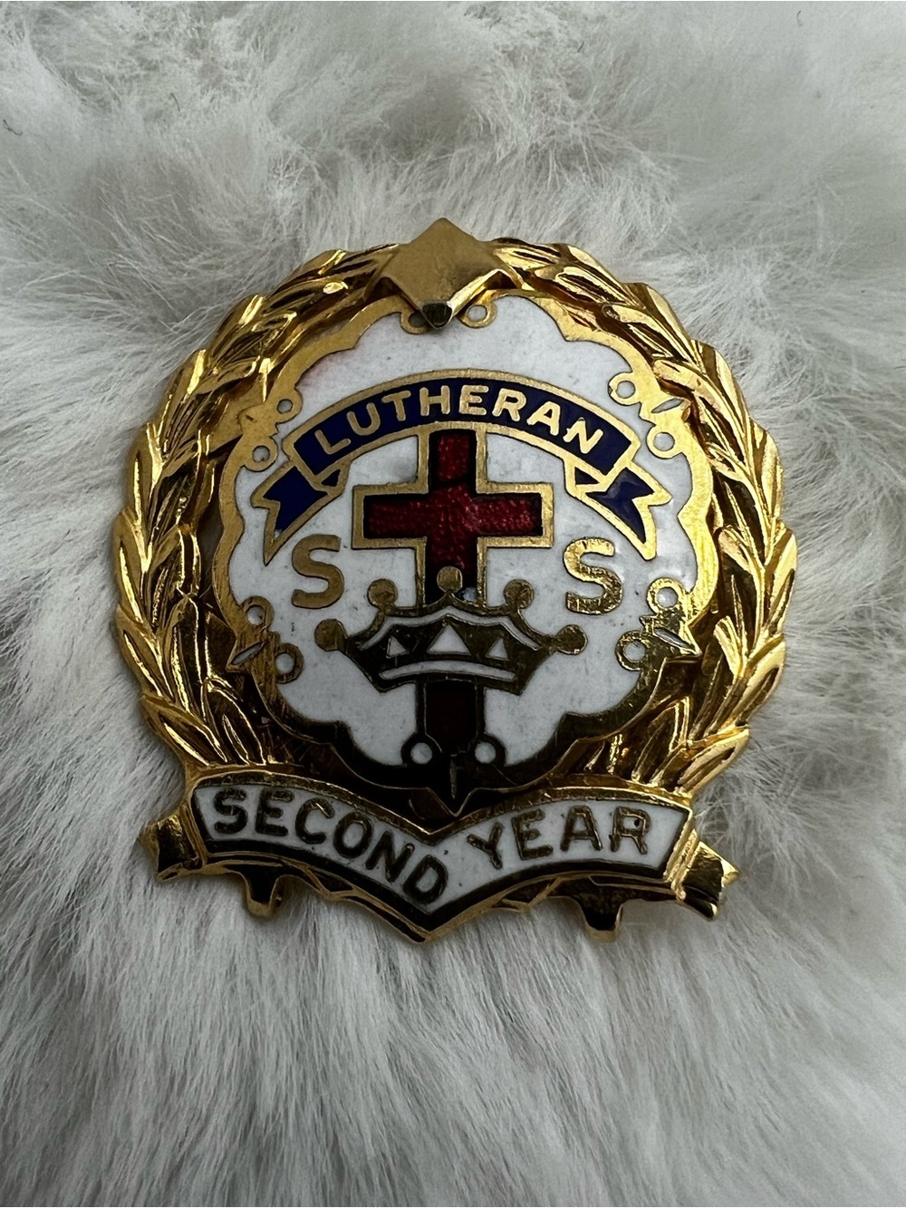 Vintage Lutheran Sunday School Second Year Pin Uncas Cross Crown Gold Enamel